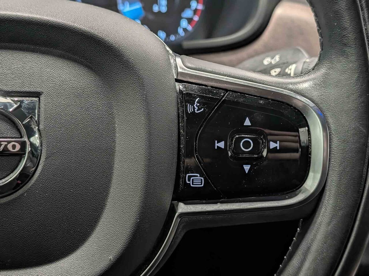 Volvo S90 T6 Inscription AWD Audio Bower & Wilkins 2020 Noir Sherbrooke - photo #11
