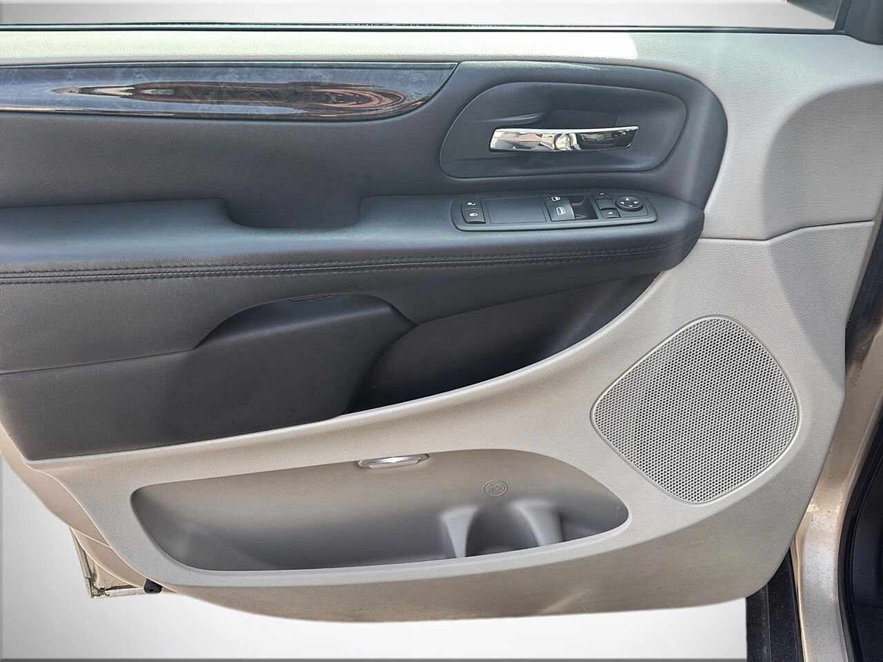 DODGE GRAND CARAVAN ENSEMBLE VALEUR PLUS 2016 Beige Saint-Hyacinthe - photo #9
