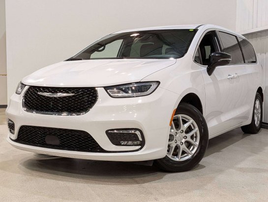 2025 Chrysler Pacifica White