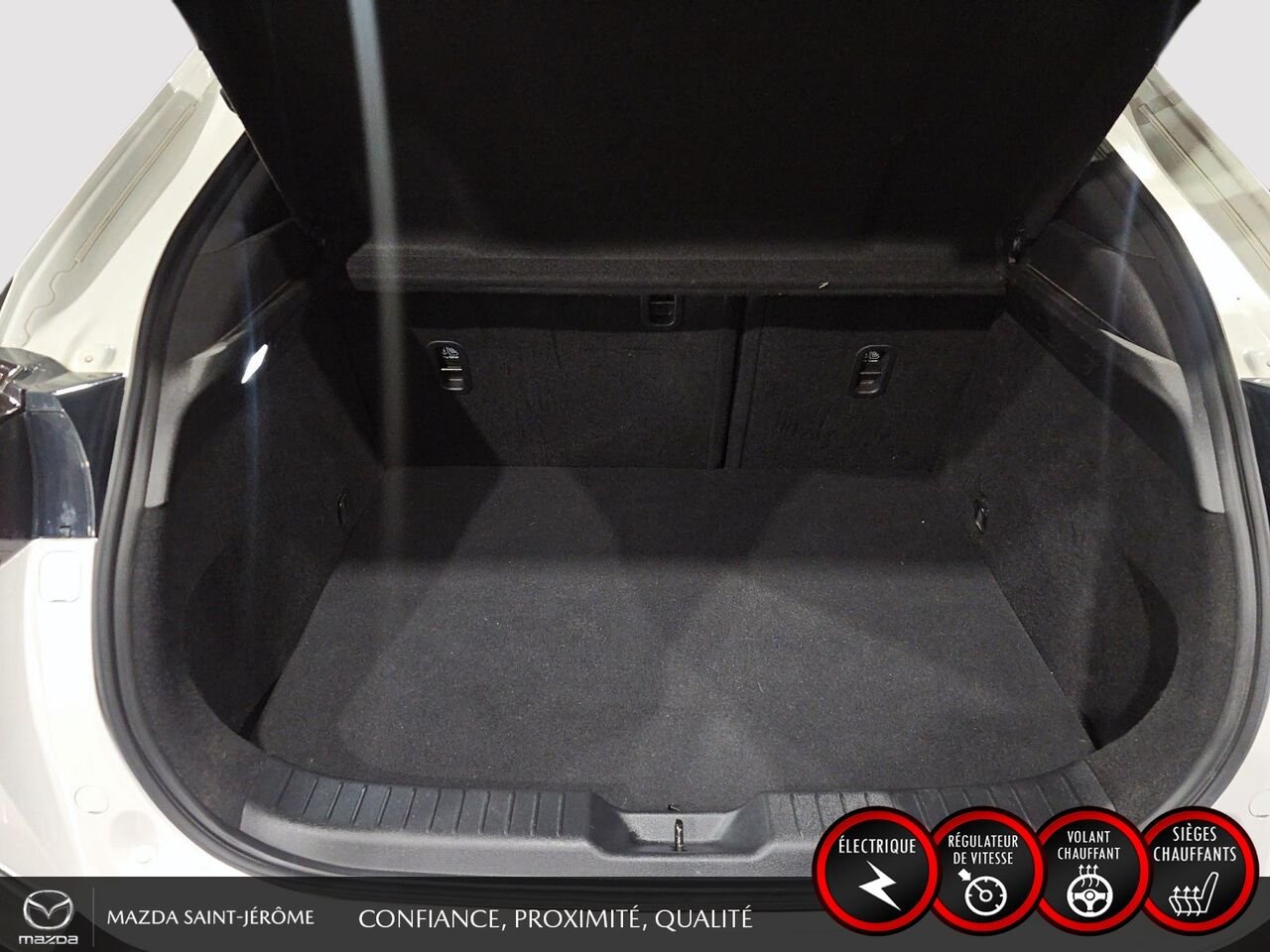 Mazda MX-30 2022 Blanc Ste-Agathe des Monts - photo #21
