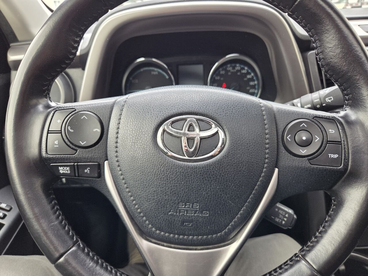Toyota RAV4 Hybride 2016 Blanc Mont-Laurier - photo #21