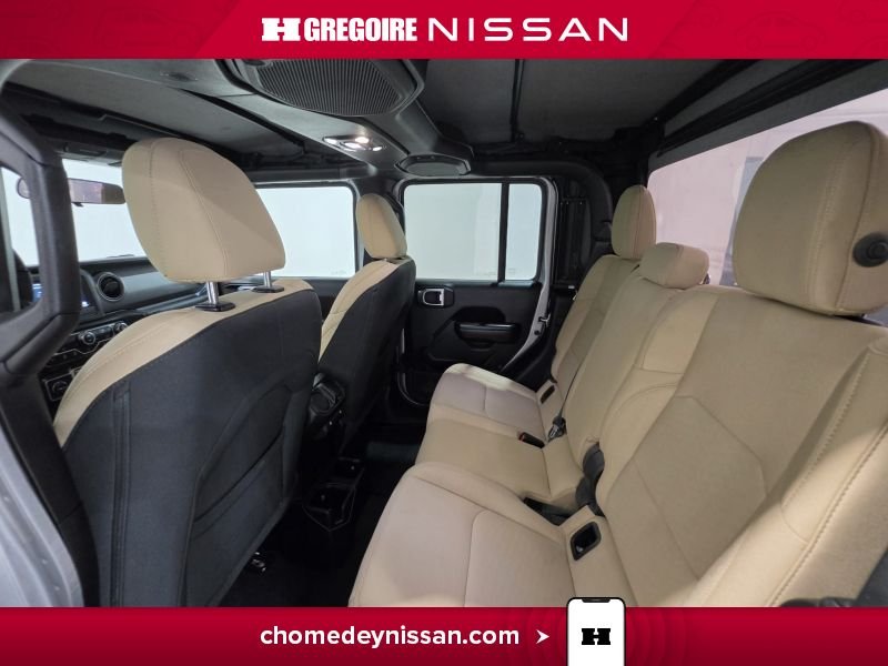 2021 Jeep Gladiator White Laval - photo #23