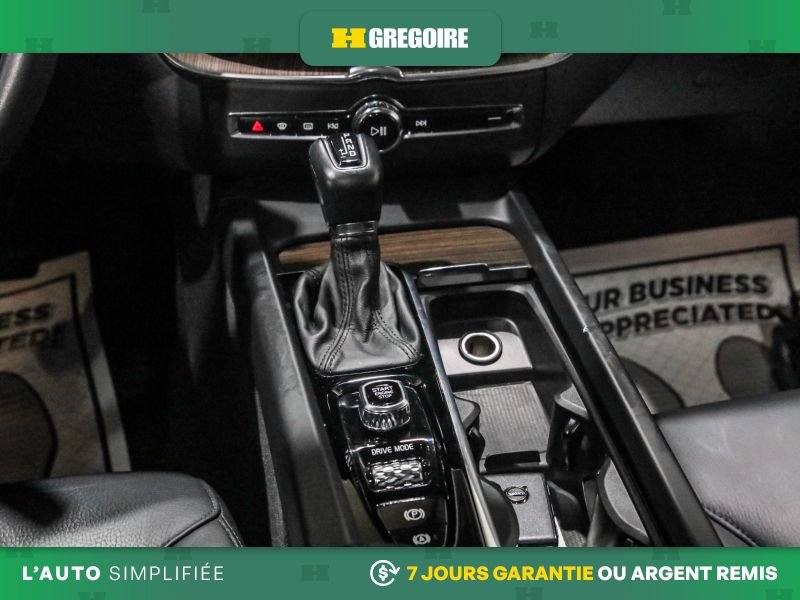 2021 Volvo XC60 White Blainville - photo #25
