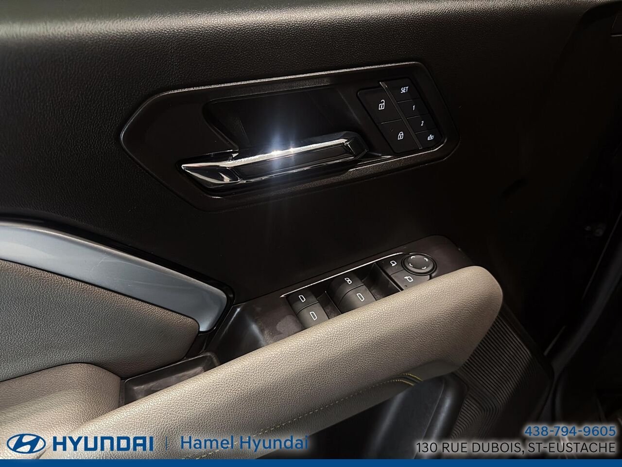 2024 Chevrolet Colorado Black Saint-Eustache - photo #8