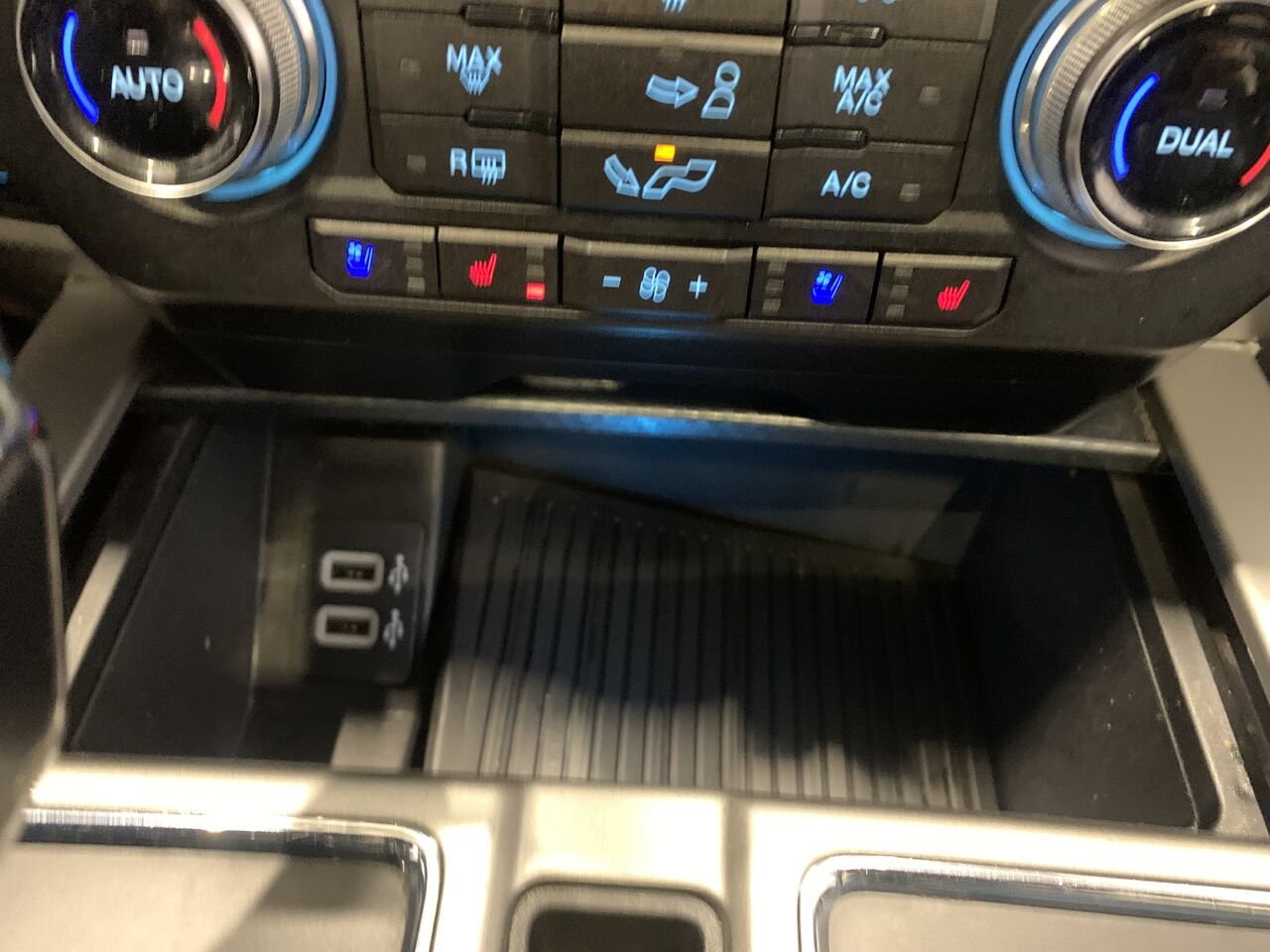 Ford F-150 SUPERCREW LARIAT LARIAT cabine SuperCrew 4RM caisse de 5,5 pi 2019 Noir Châteauguay - photo #36