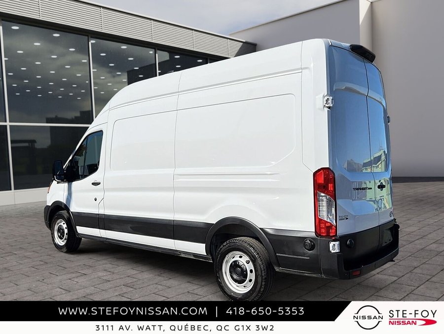 Ford Transit fourgon utilitaire TOIT HAUT T-250 PA toit surélevé 148 po PNBV de 9 070 lb 2026 Blanc