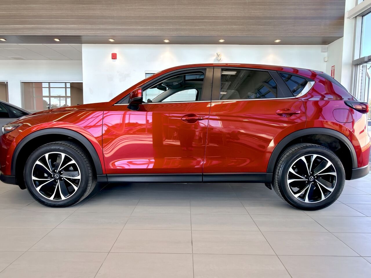Mazda CX-5 2023 Rouge Notre-Dame-des-Prairies - photo #5