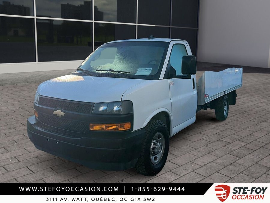 2024 Chevrolet Fourgonnette commerciale tronquée Express 3500 fourgonnette 159 po White