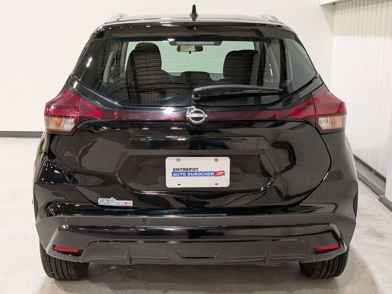 2025 Nissan Kicks Play SV FWD Black Val-David - photo #5