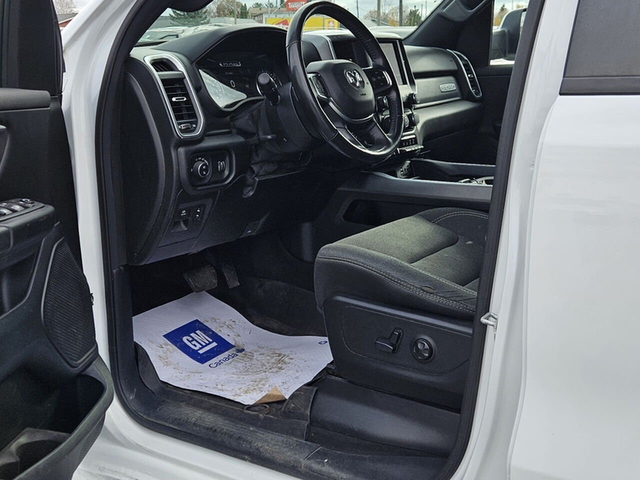2020 Ram 1500 Big Horn Rouyn-Noranda - photo #24