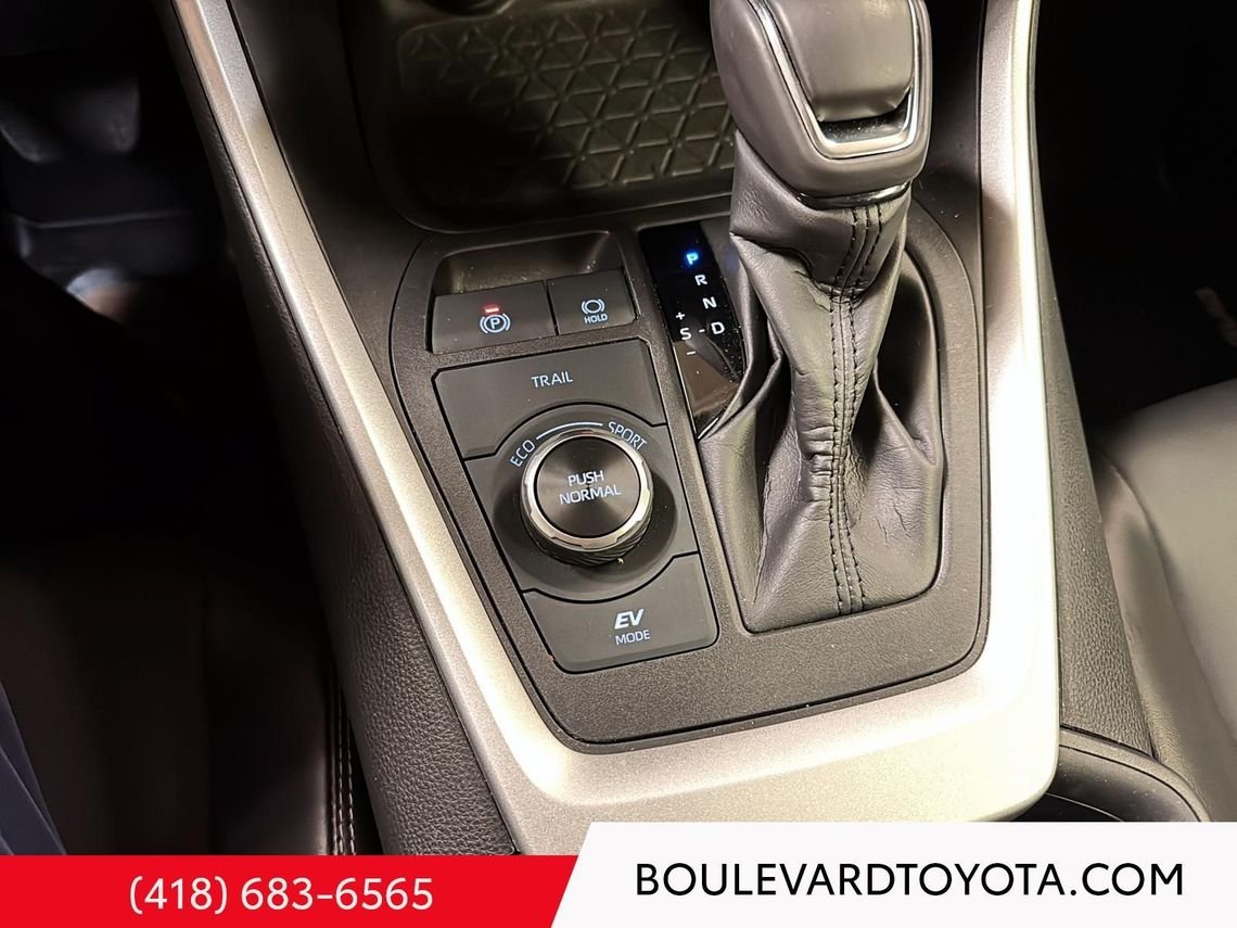 Toyota RAV4 99166A-80 | XLE Hybride 2024 Rouge Québec - photo #18
