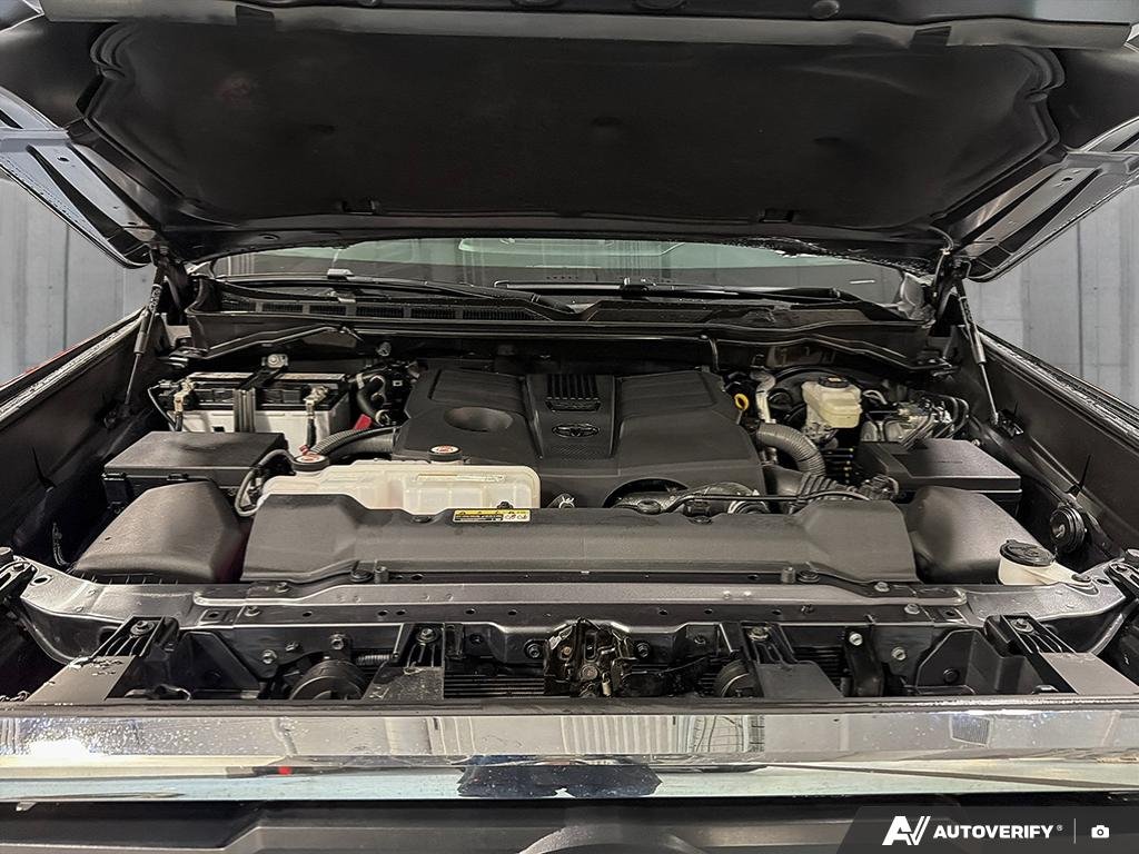 2026 Toyota Tundra S2600068 | TRD Offroad, under 23,000km Magnetic Grey Metallic Edmonton - photo #9