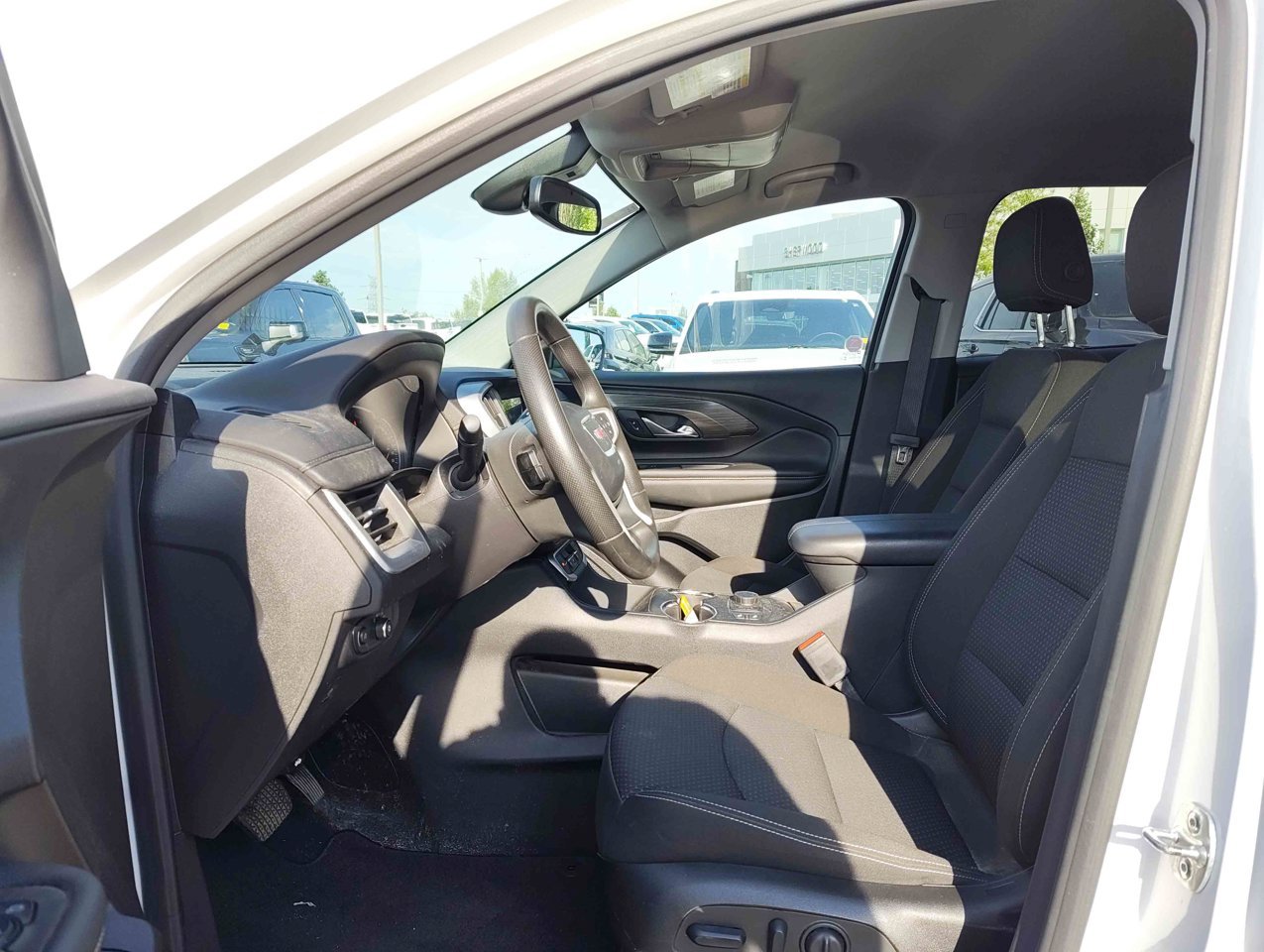 2024 GMC Terrain AWD 4dr SLE White Sherwood Park - photo #7