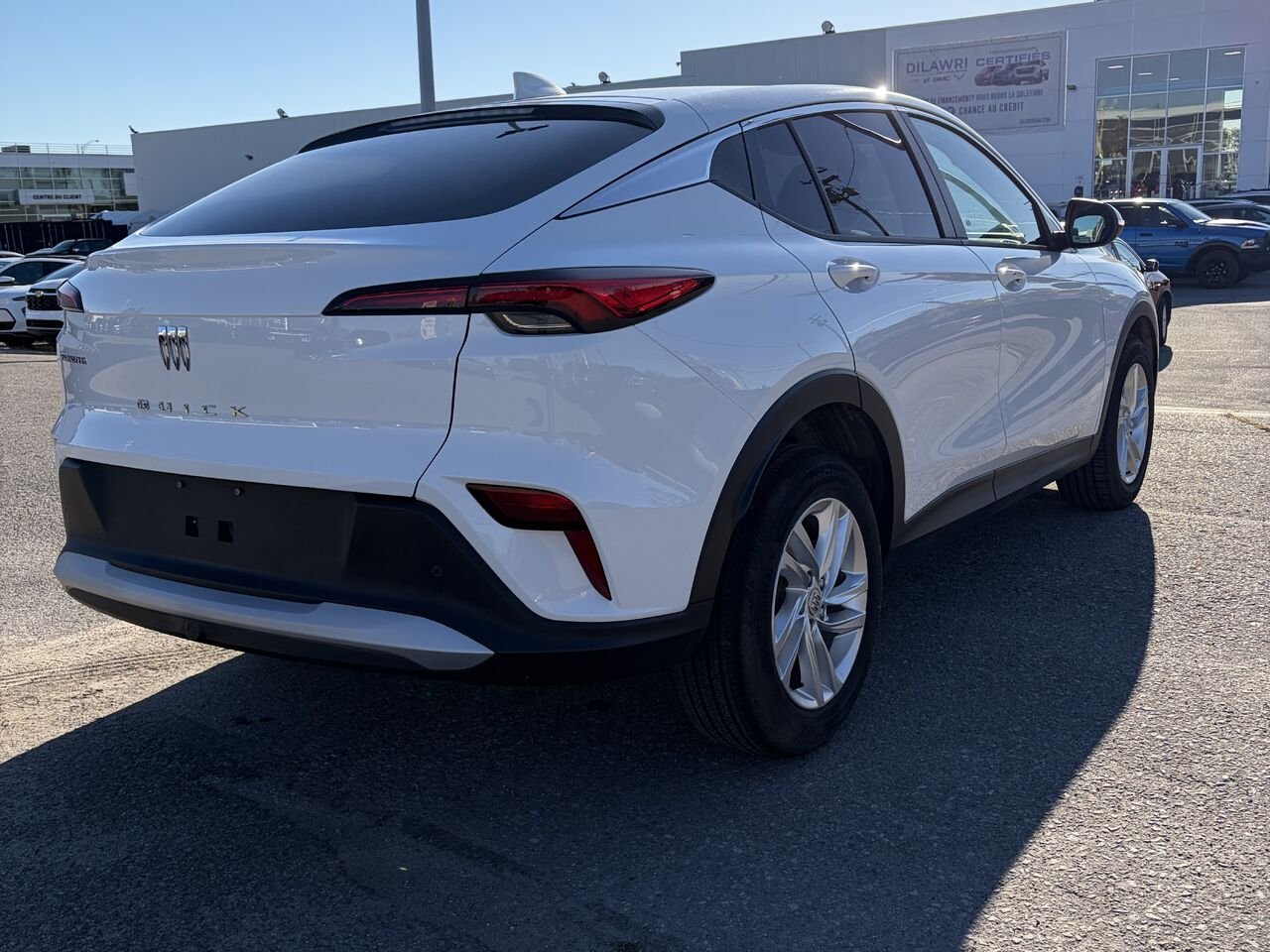 BUICK ENVISTA PREFERRED Privilégiée 4 portes TA 2024 Blanc Gatineau - photo #14