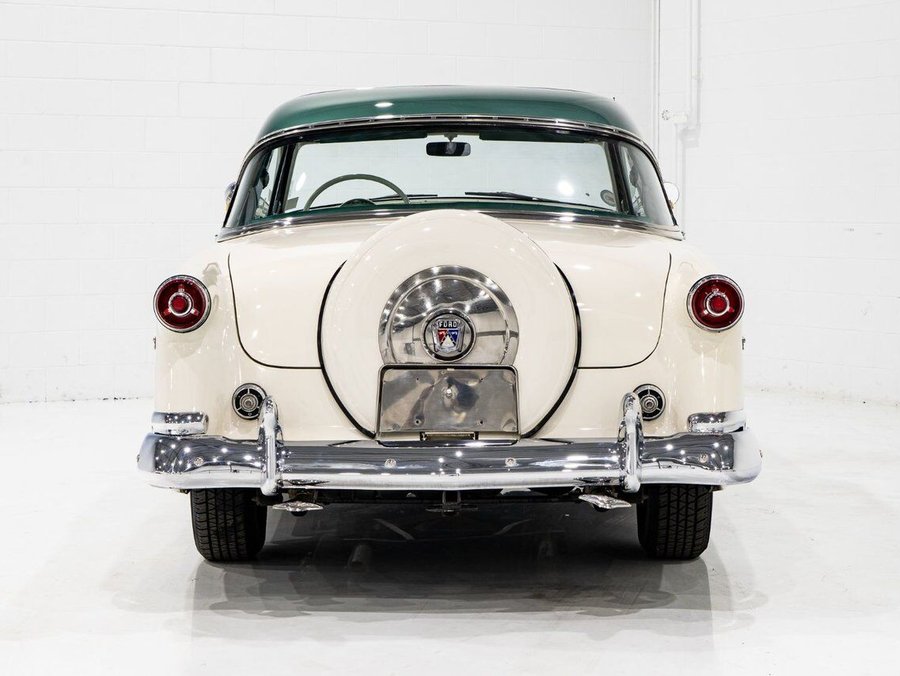Ford Crestline 1954 1954 Blanc