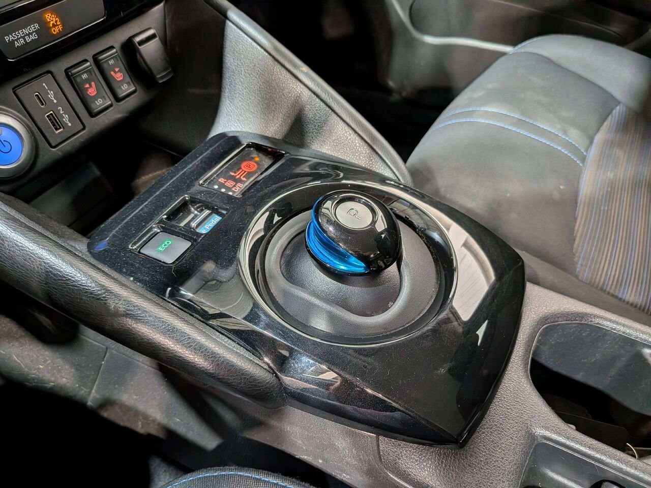 2024 Nissan LEAF SV PLUS Hatchback Blue Val-David - photo #30