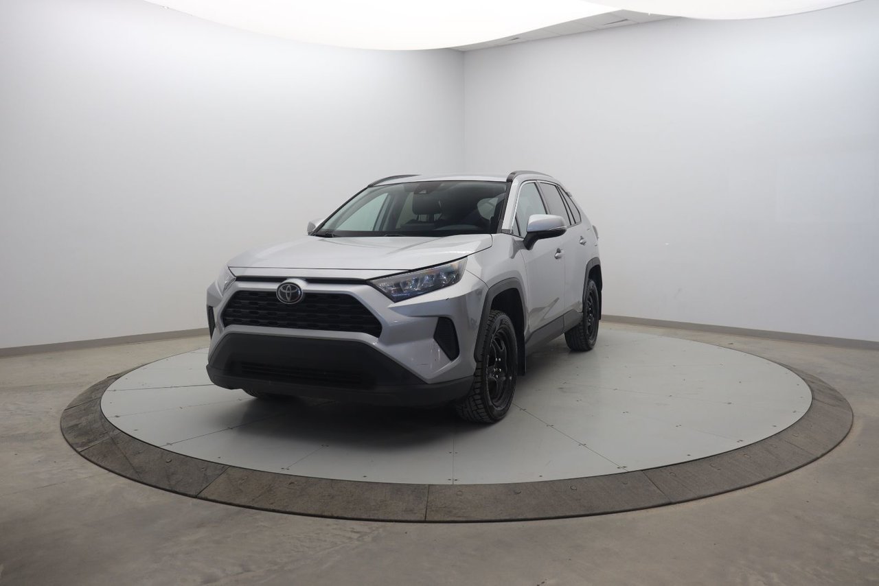 2020 Toyota RAV4 LE Grey Baie-Comeau - photo #0