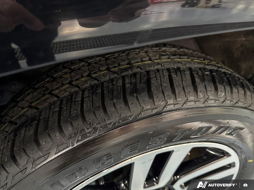 2016 Toyota 4Runner 2700001A | SR5 Black Edmonton - photo #6