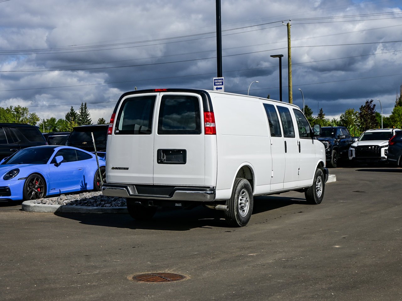 2025 Chevrolet Express Cargo Van RWD 2500 155 White Sherwood Park - photo #12