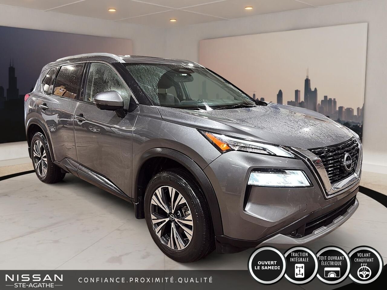 Nissan Rogue SV TI avec ensemble toit ouvrant 2023 Gris Saint-Jérôme - photo #2