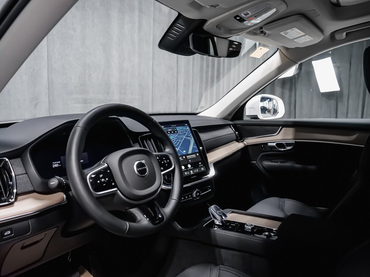 Volvo XC90 B6 CORE BRIGHT 2026 Blanc Montréal - photo #5