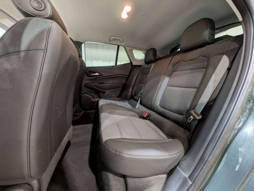 Chevrolet Trax FWD 4dr LT 2025 Gris Val-David - photo #10