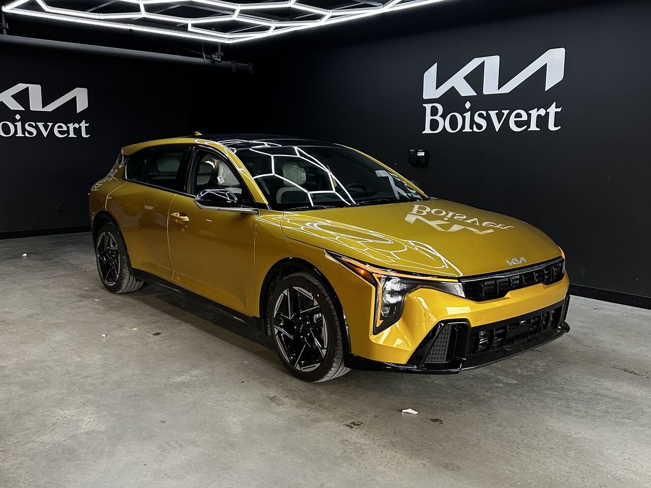 2026 Kia K4 Hatchback Sparkling Yellow Blainville - photo #0