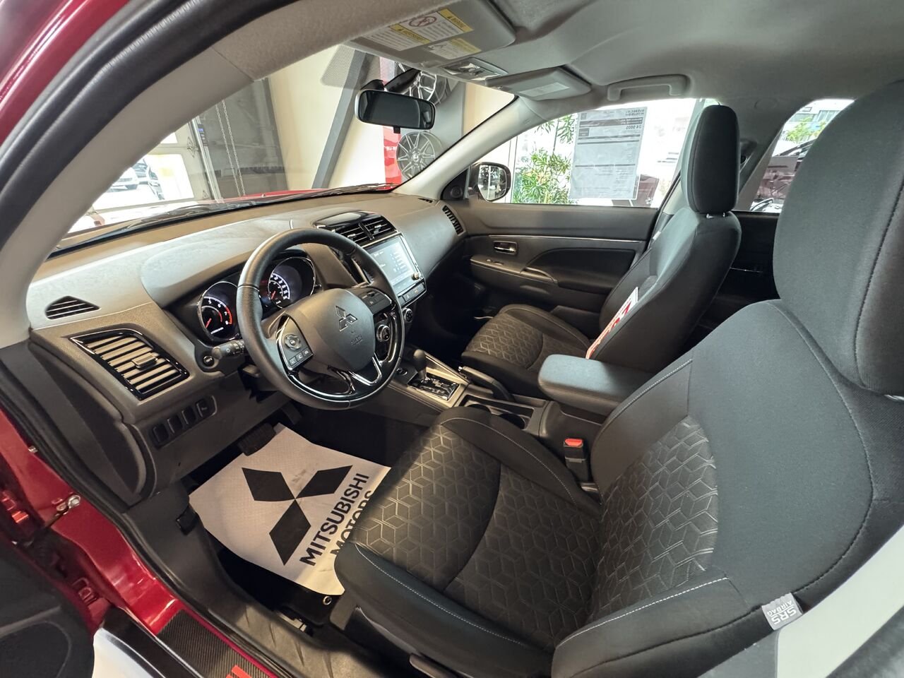 2023 Mitsubishi RVR Red Saint-Eustache - photo #11