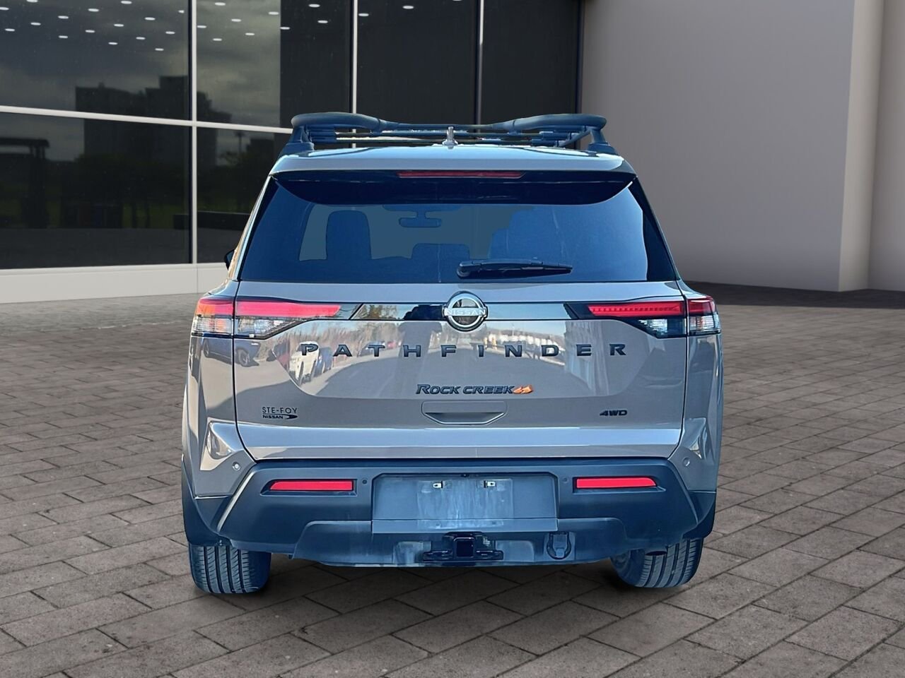 2024 Nissan Pathfinder ROCK CREEK Beige Québec - photo #4
