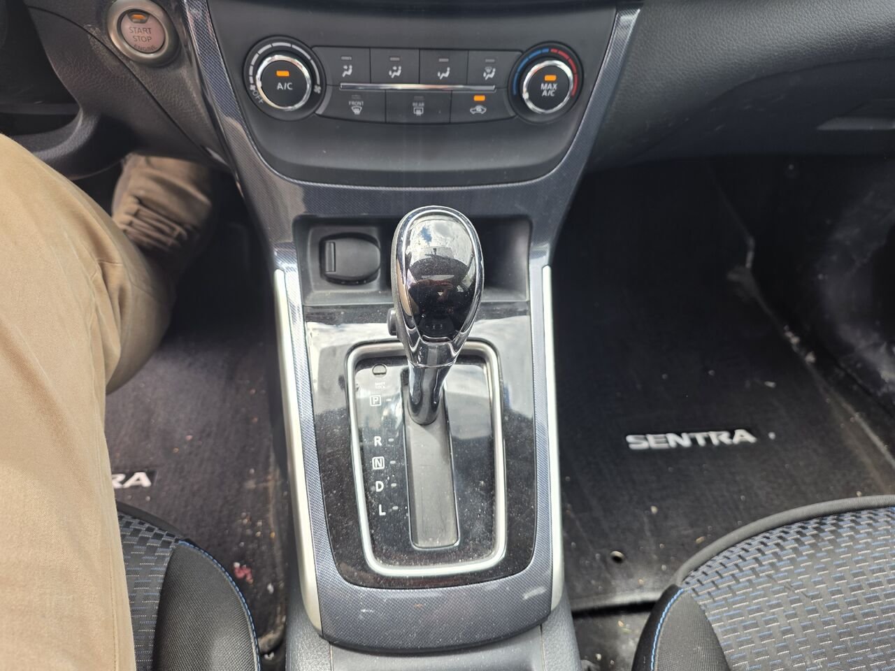 2016 Nissan Sentra White  - photo #15