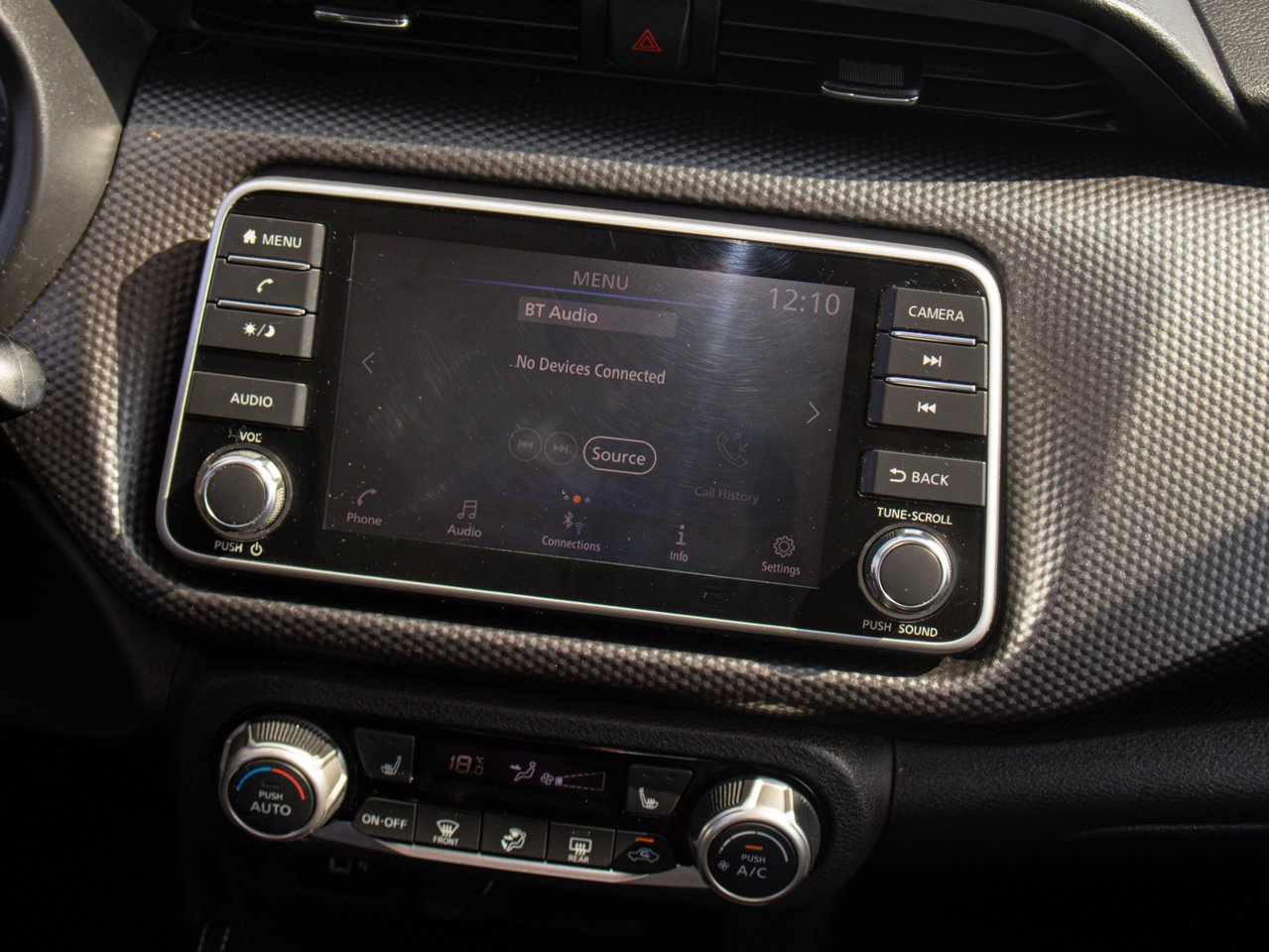 2019 Nissan Kicks SV FWD White Sherwood Park - photo #23