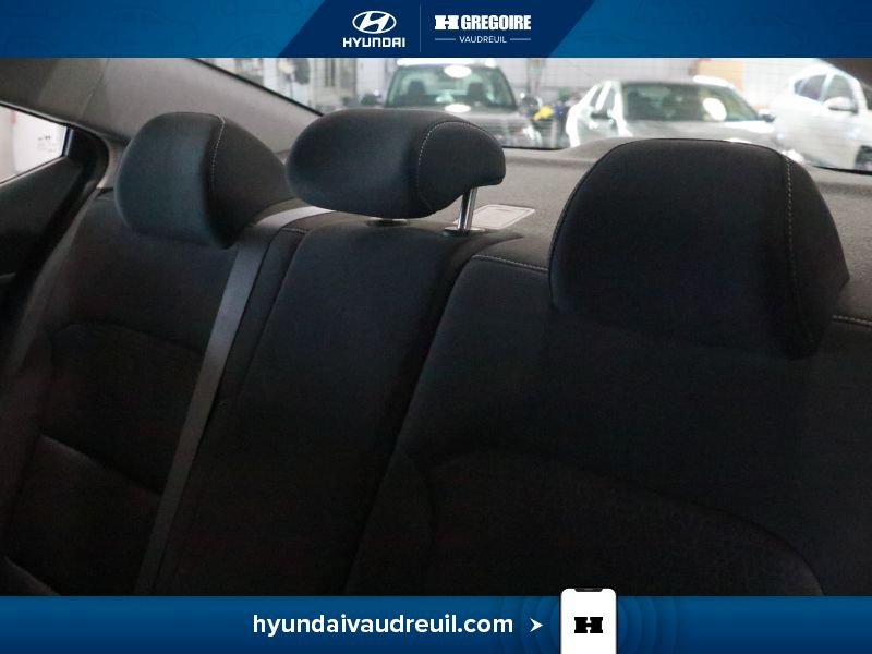2018 Hyundai Elantra White Saint-Eustache - photo #18