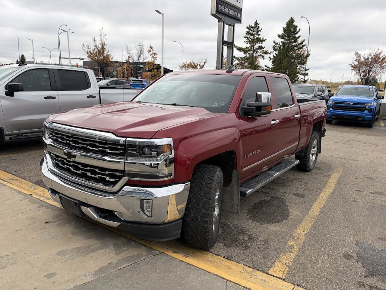 2018 Chevrolet Silverado 1500 4WD Crew Cab 143.5 LTZ w/1LZ Red Sherwood Park - photo #2