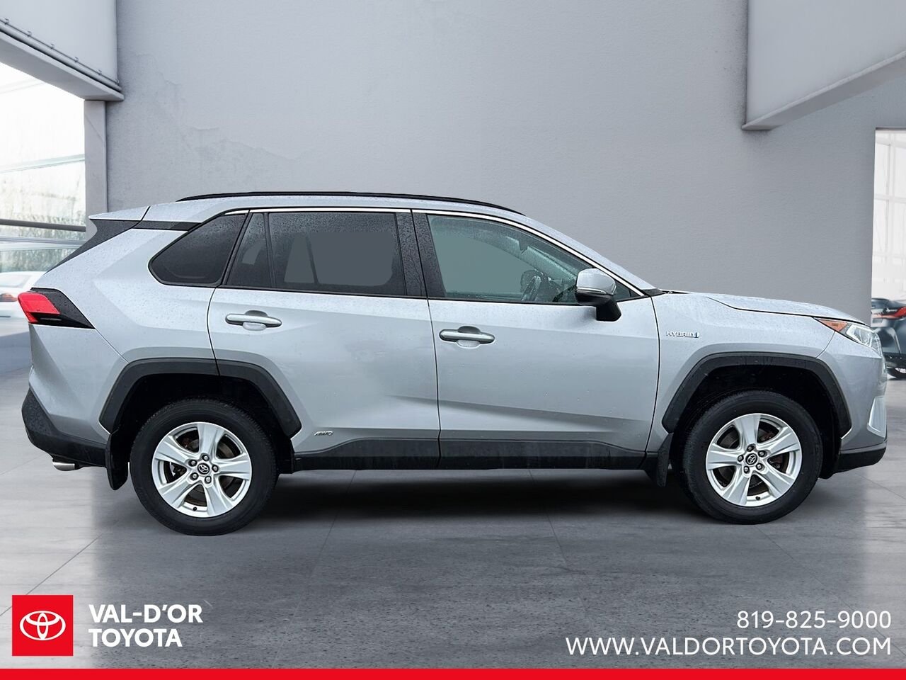 Toyota RAV4 XLE hybride 2019 Ciel argent métallisé Val-d'Or - photo #4