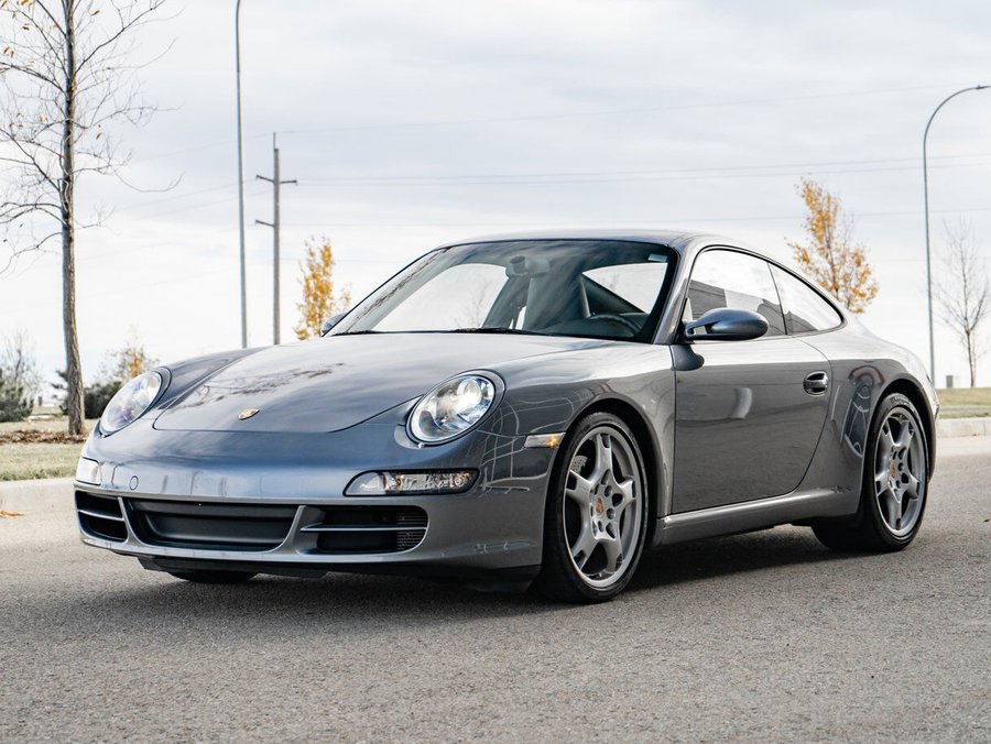 2005 Porsche 911 2005 Grey