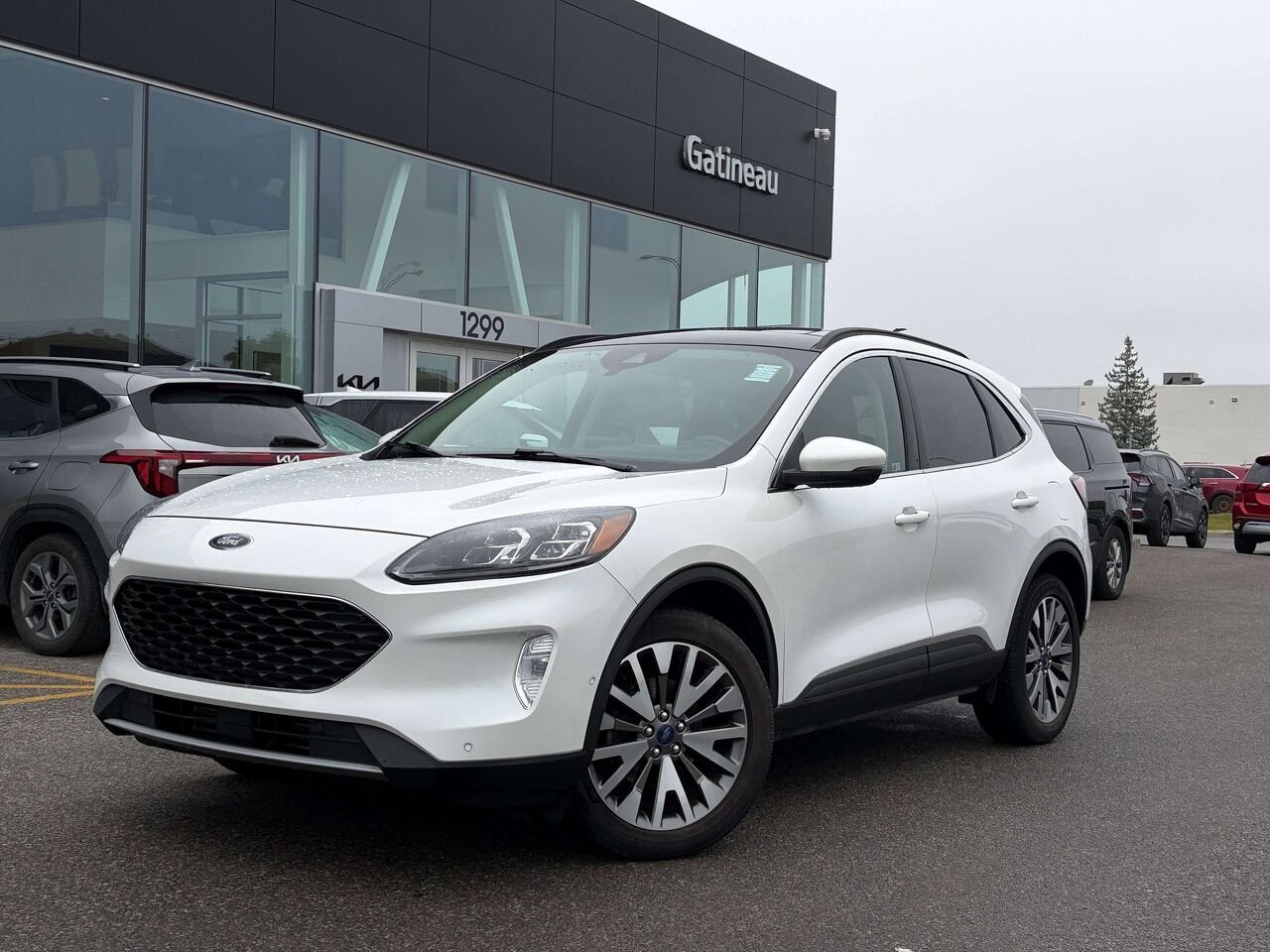 2020 Ford Escape White Gatineau - photo #0