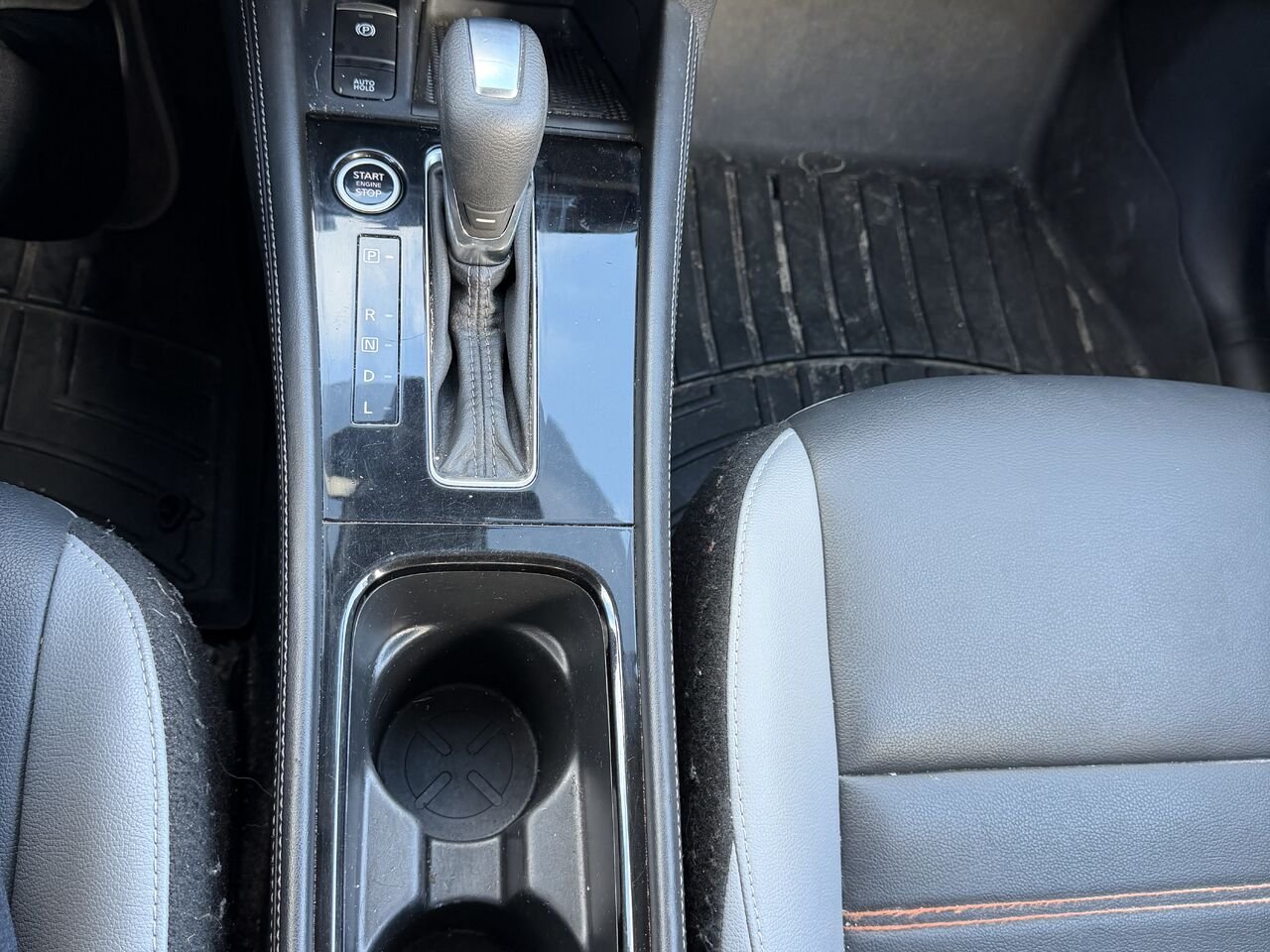 2023 Nissan Kicks SR PRIVILÈGE White Châteauguay - photo #21