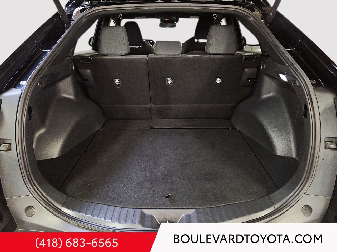 Toyota bZ4X 100243A-20 | LE 2024 Noir Québec - photo #17