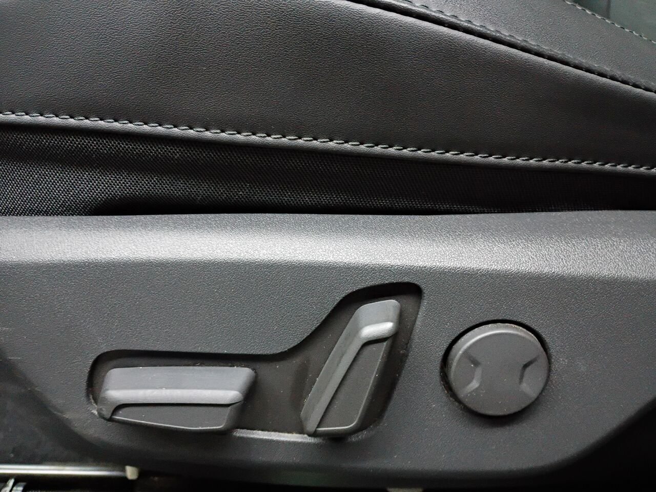 2023 Kia Niro électrique Grey Blainville - photo #19