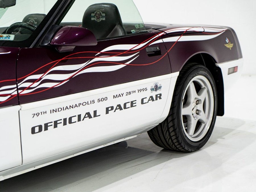 1995 Chevrolet Corvette 1995 Pink