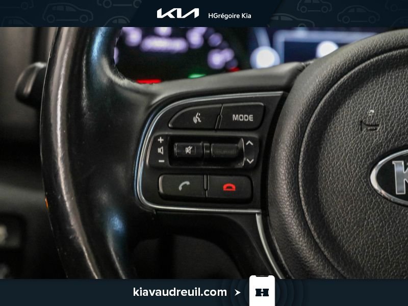 2018 Kia Sportage White Laval - photo #15