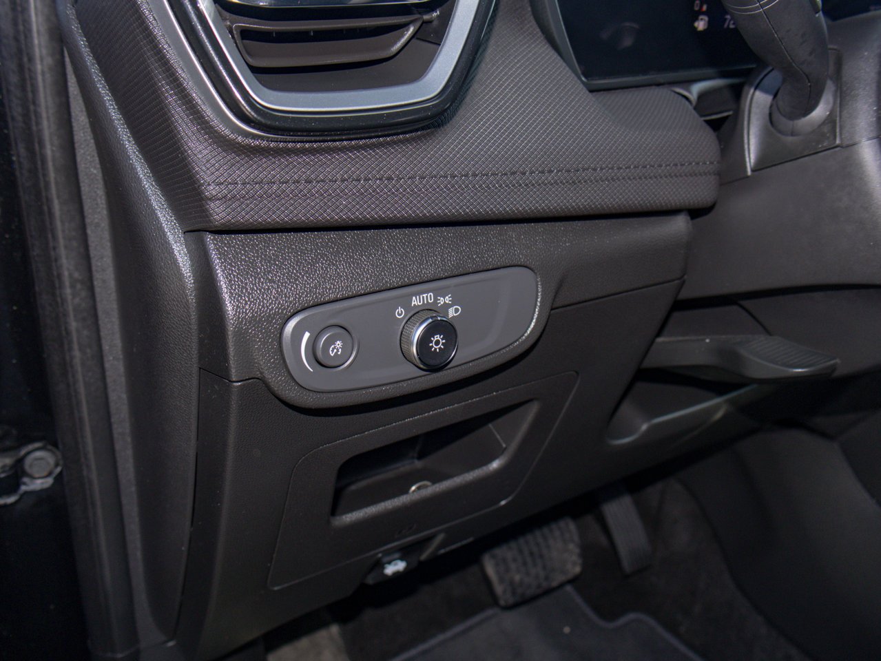 2024 Chevrolet Trailblazer AWD 4dr LS Black Sherwood Park - photo #20