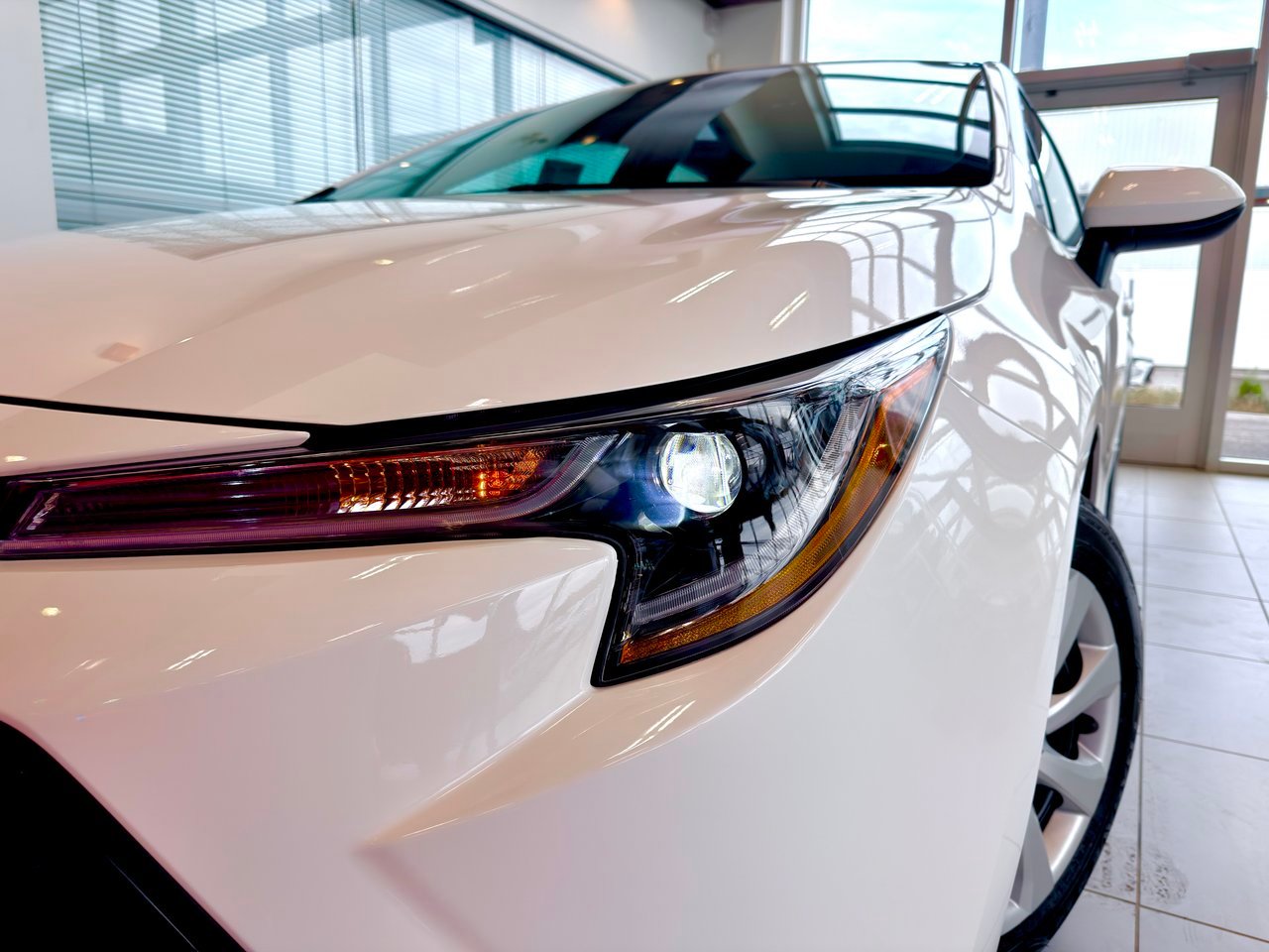 Toyota Corolla 2022 Blanc Notre-Dame-des-Prairies - photo #2