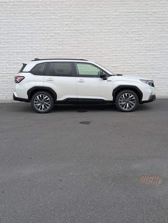 SUBARU Forester PREMIER HYBRIDE 2026 Blanc cristal nacré Saint-Hyacinthe - photo #2