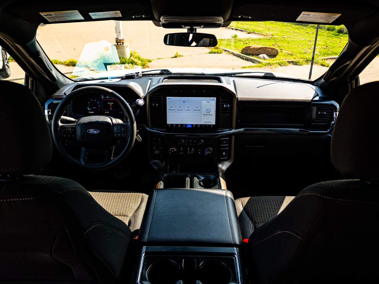 2024 Ford F-150 STX 4WD SuperCrew 5.5' Box White Sherwood Park - photo #25