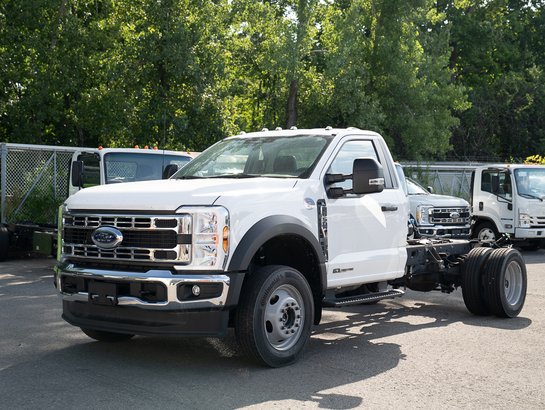 Ford Super Duty F-550 DRW 2024 2024 Blanc