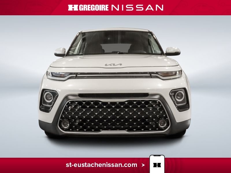 2022 Kia Soul White Saint-Eustache - photo #1