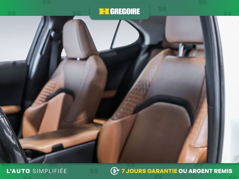 Lexus UX 821347 | UX 250h AWD AUTO AC CUIR TOIT NAV MAGS CAM RECULE 2022 Blanc Laval - photo #15