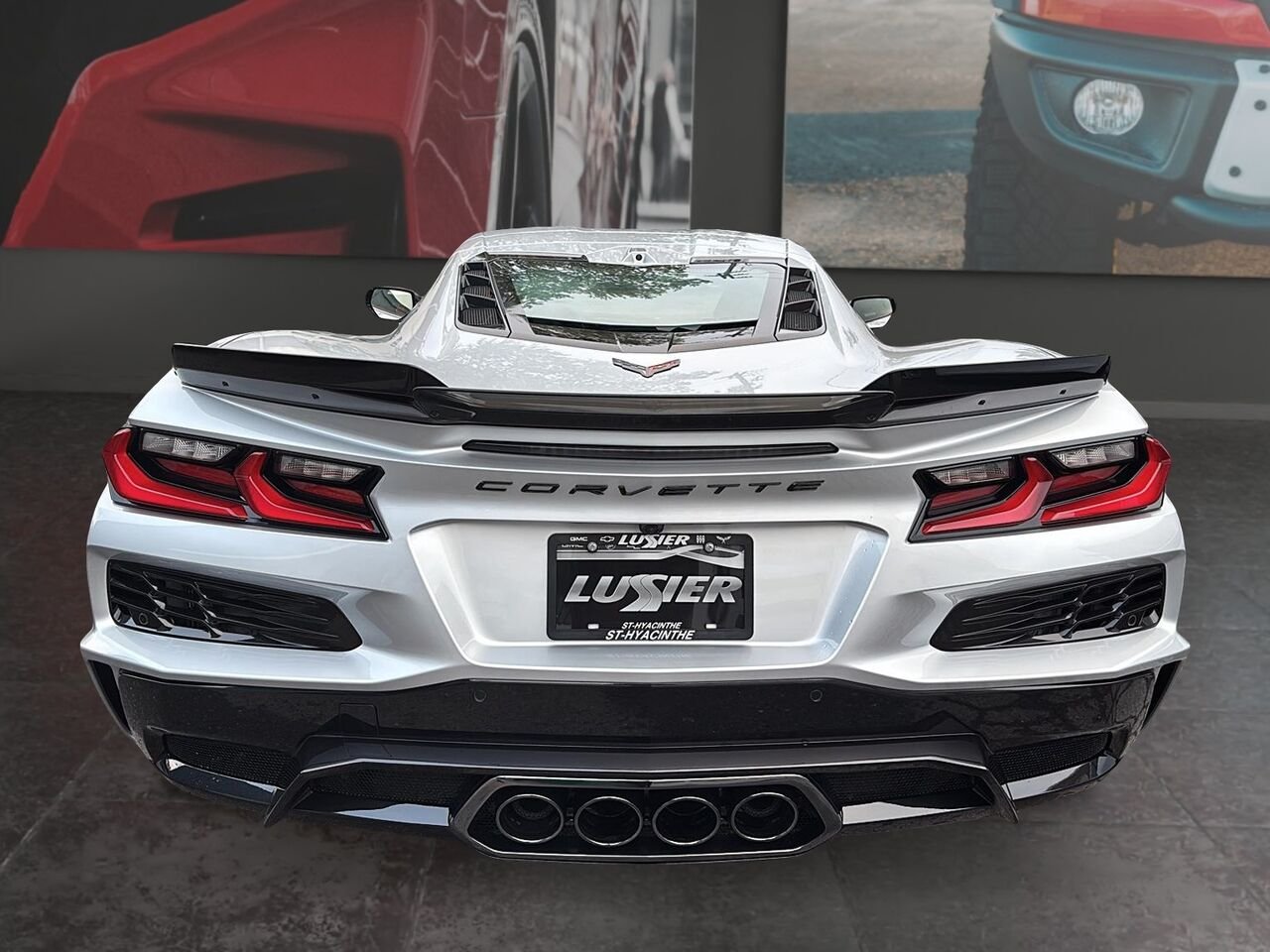 CHEVROLET Corvette 3LT 2027 ARGENT LAME METALLISE Saint-Hyacinthe - photo #2