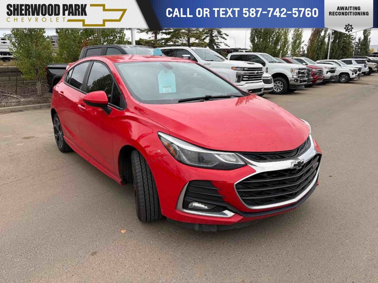 2019 Chevrolet Cruze 4dr HB LT Red Sherwood Park - photo #0